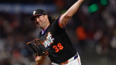 SF Giants snap four-game losing streak as Ray shoves, Susac stacks more milestones