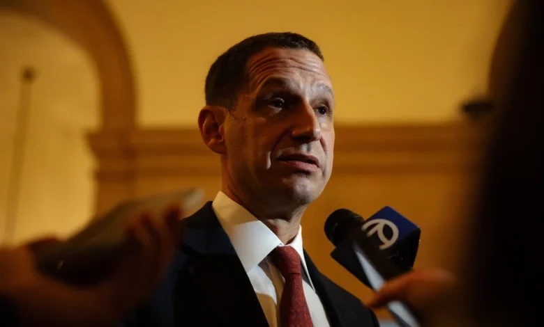 SF mayor hands out 127 pink slips to city departments - The San Francisco Standard