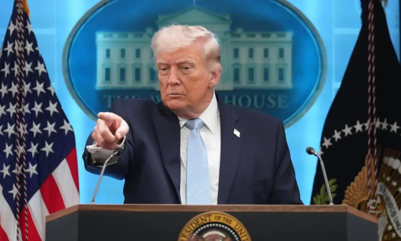 S&P/TSX composite down, oil tops US$115 per barrel after Trump warning