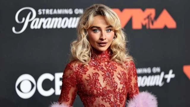 Sabrina Carpenter Is Boldly Covered in Soap Bubbles for ‘House Tour’ MV