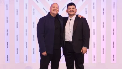 Sebastián Marroquín de Dear Killer Nannies: Criado por sicarios: “Mi padre (Pablo Escobar) no es el protagonista”