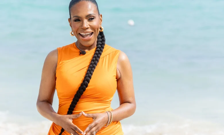 Sheryl Lee Ralph Serves Beauty And Body In A Bikini While On Vacation In Jamaica