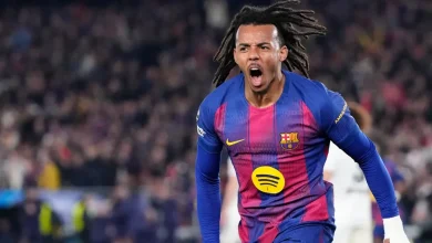 Should Jules Kounde revert back to center-back at Barcelona?