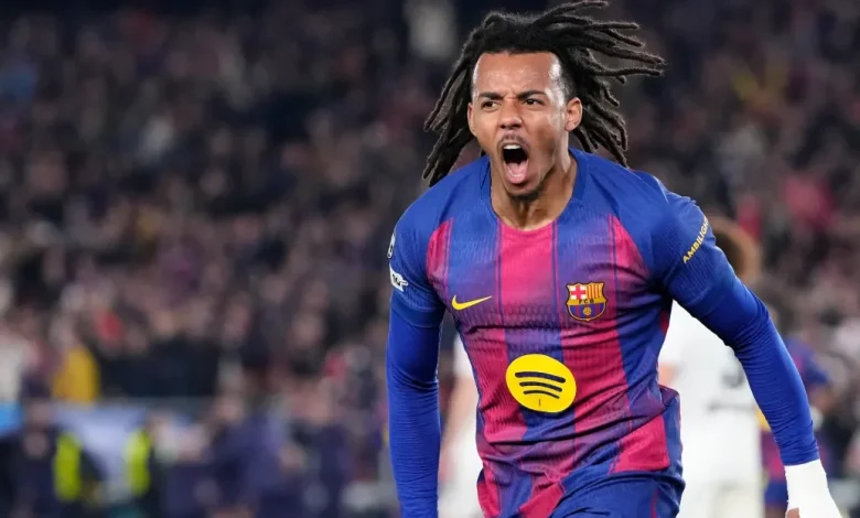 Should Jules Kounde revert back to center-back at Barcelona?