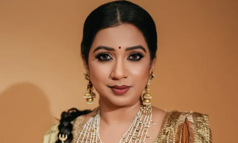 Shreya Ghoshal Reveals The Secret To Her Long Dark Hair Is An Indian Nuskha