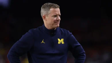 Sources: May informs Michigan he's not pursuing other jobs