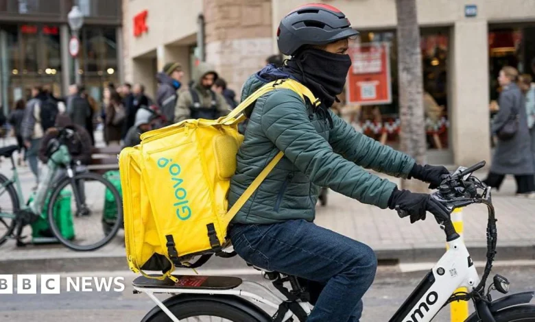 Spain approves plan to give around 500,000 undocumented migrants legal status