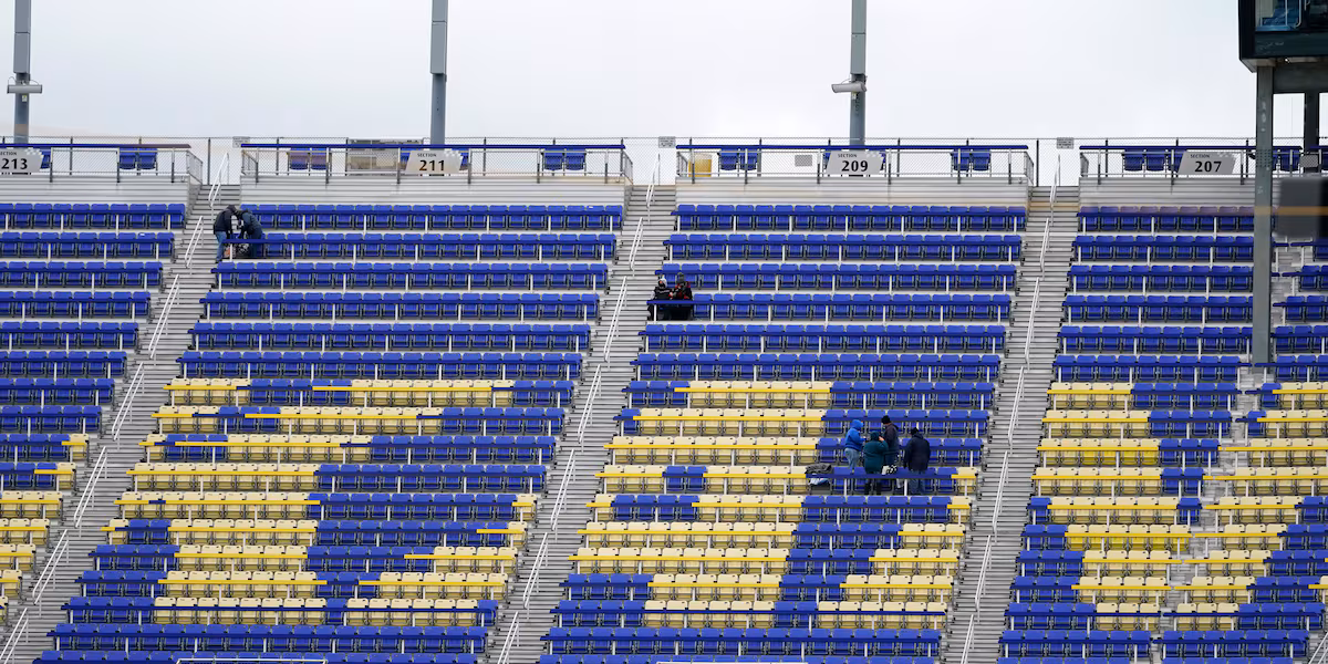 Storm threat forces change to race weekend at Kansas Speedway