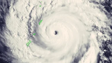 Super Typhoon Sinlaku is threatening the Western Pacific