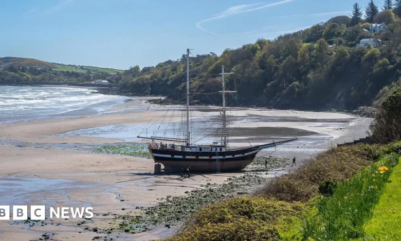 Tall ship runs aground on Ramsey beach following strong winds
