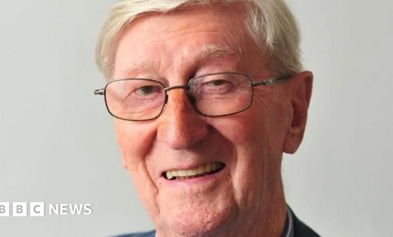 Teignbridge councillor dies after years of 'dedicated' service