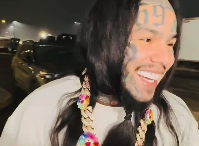 Tekashi 6ix9ine Leaves Prison With SpongeBob Doll Signed By Nicolás Maduro