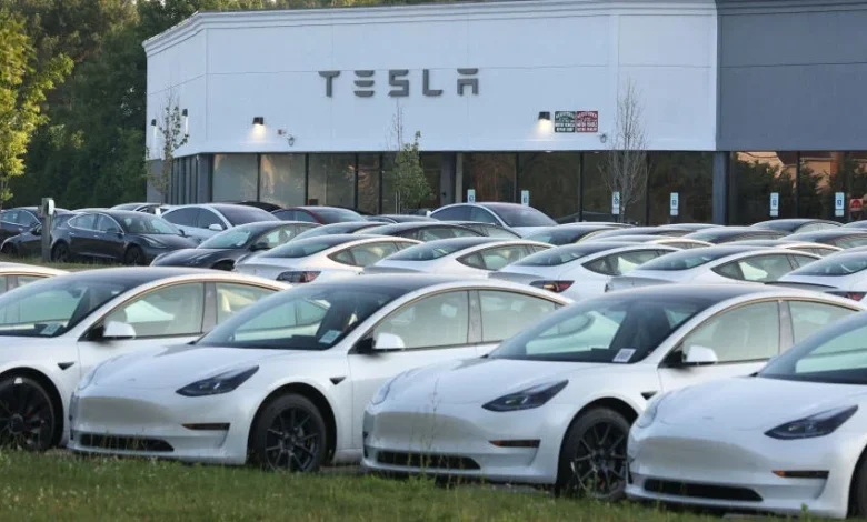 Tesla Earnings Updates: Investors Approach Results With Stock Down 14%