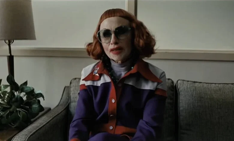 That Weapons prequel about Aunt Gladys finds its writers