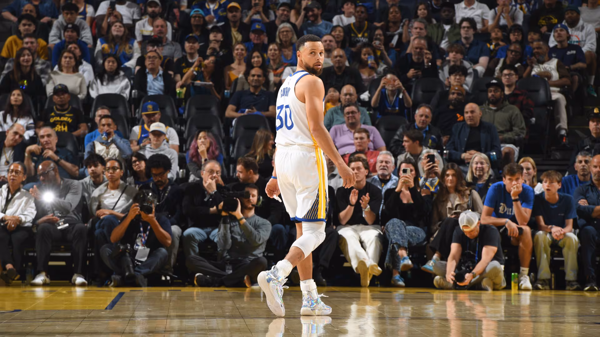 The Athletic: Steph Curry’s return shows why the Warriors can’t give up on this