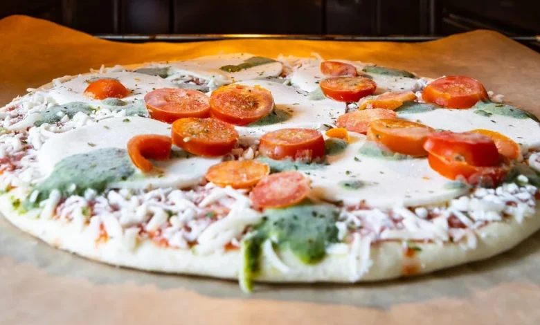 The Healthiest Frozen Pizzas, According To Nutritionists