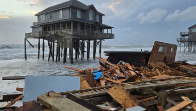 Threat of more oceanfront homes collapsing closes portion of Outer Banks beach