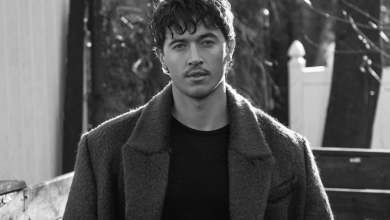 Tom Blyth on Rom-coms, Dark Thrillers and Navigating Hollywood’s Spotlight