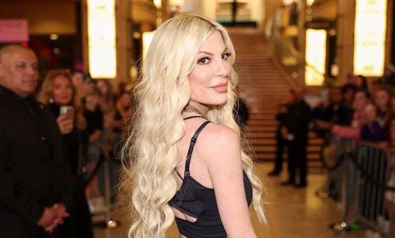 Tori Spelling and children involved in car crash