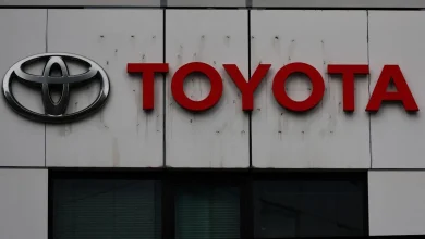 Toyota's still trying to make hydrogen fuel cells happen