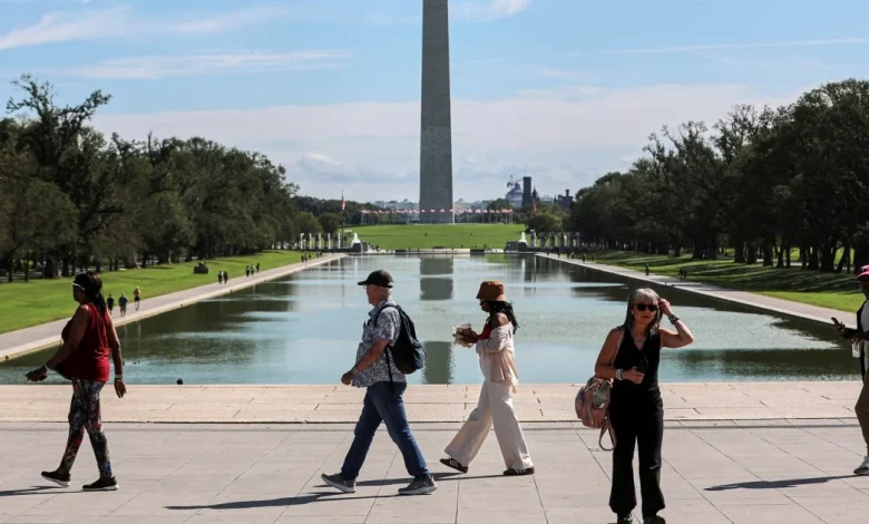 Trump says he'll renovate 'filthy' reflecting pool on National Mall