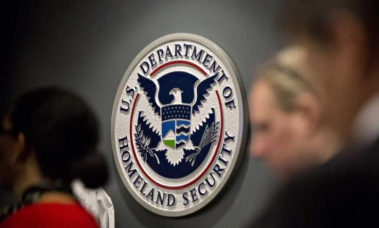 Trump says he'll sign order to pay all DHS workers as shutdown drags on