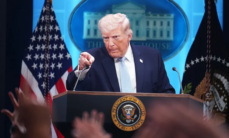 Trump wants to jail reporters over leaks from own administration