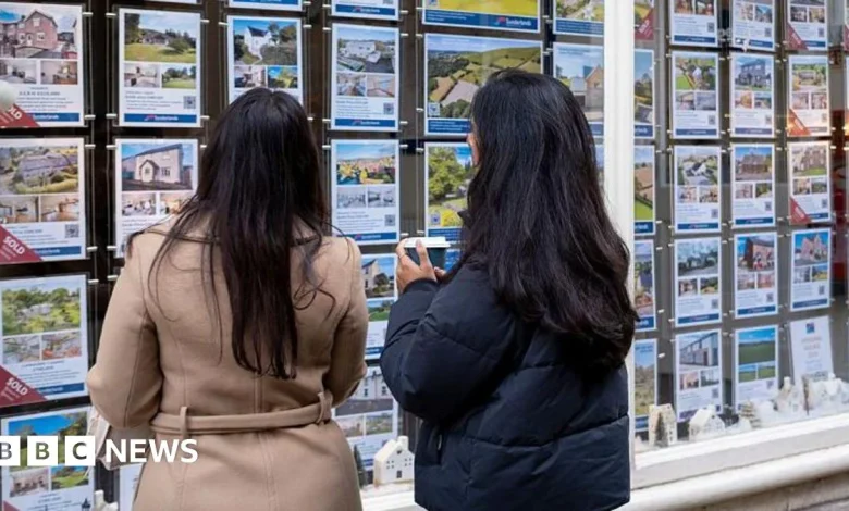 UK house prices fall as Iran war uncertainty dampens demand