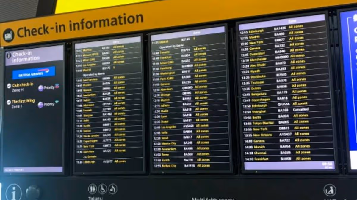 UK tourists told 'leave immediately' as Foreign Office warns against 'all' travel