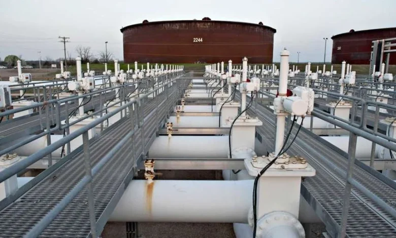 US Crude Oil Inventories Continue to Grow As Global Supply Shock Keeps Prices Hi