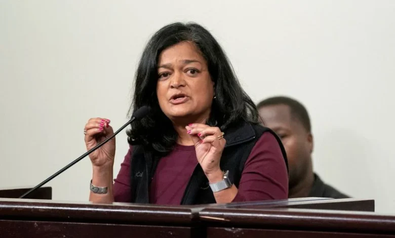 US Democratic lawmakers visit Cuba, call on Trump to "bring the rhetoric down"