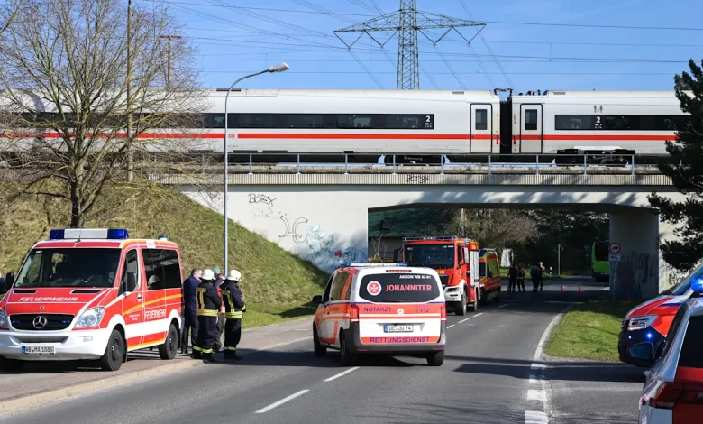 Unfall mit Verletzten auf ICE-Strecke Berlin-München: 600 Menschen sitzen fest