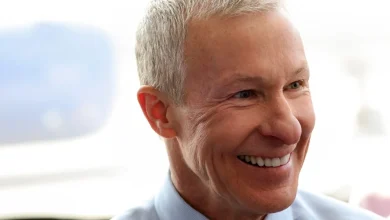 United CEO wants to acquire American Airlines — and its own boss used to be his closest ally