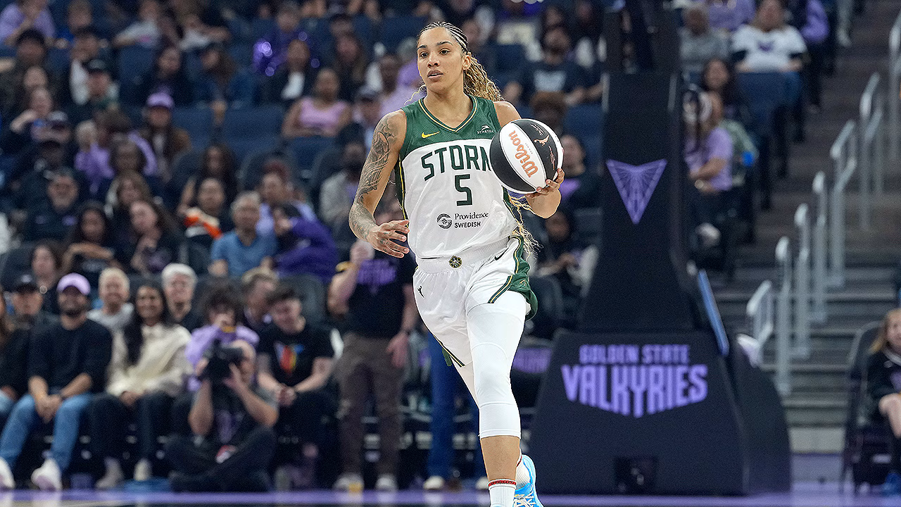 Valkyries Make Splash Signing All-Star Free Agent Gabby Williams