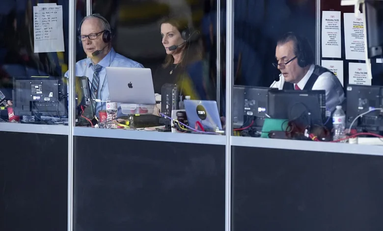 Vic Rauter, the voice of TSN's curling coverage, to retire after 53-year career