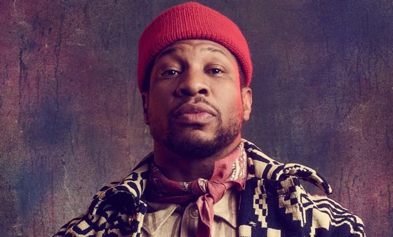 Watch Jonathan Majors Fall Through Window On Daily Wire Set