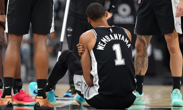 Wembanyama Leaves Game Early With Rib Injury