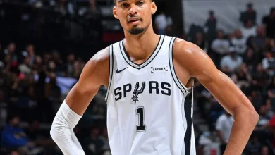 Wembanyama exits game vs. 76ers with rib contusion