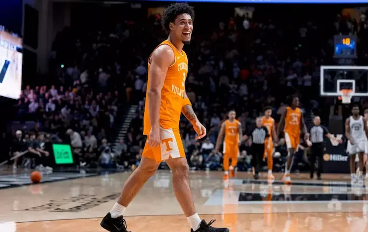 What Tennessee CG Bishop Boswell Said About Decision To Enter The Transfer Portal