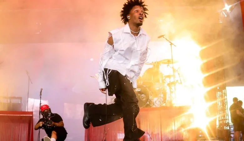 What led up to the arrest of singer d4vd on suspicion of murder?