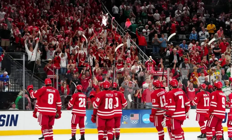 When is Wisconsin hockey playing in Frozen Four national title game?