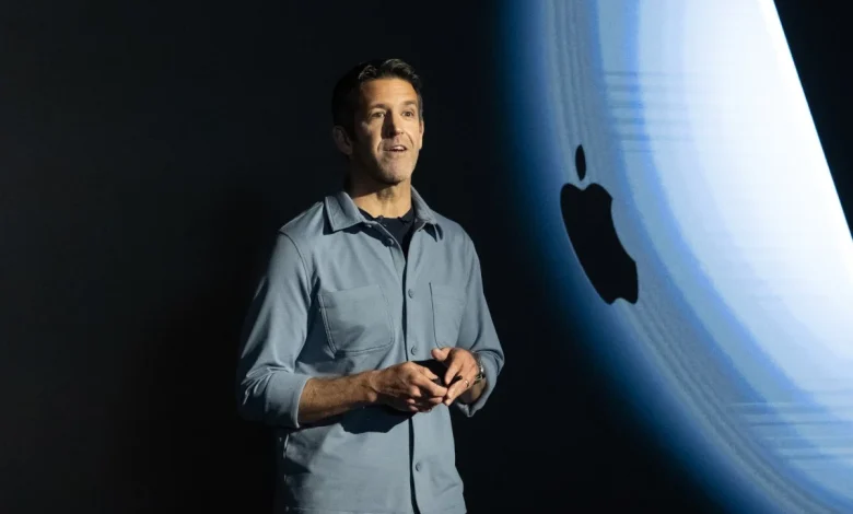 Who is John Ternus, the incoming Apple CEO?