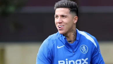 Why is Enzo Fernandez not playing for Chelsea vs. Man City?