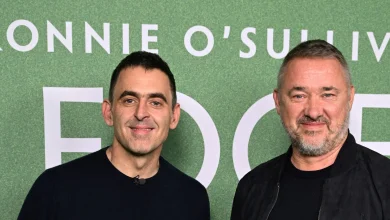 Why is O'Sullivan facing Hendry a week before record world title bid?