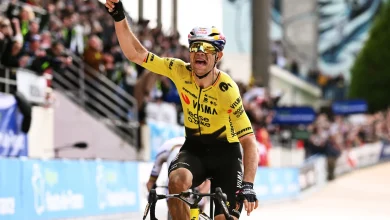 Wout van Aert outsprints Tadej Pogačar in velodrome to wins epic 2026 edition of Paris-Roubaix