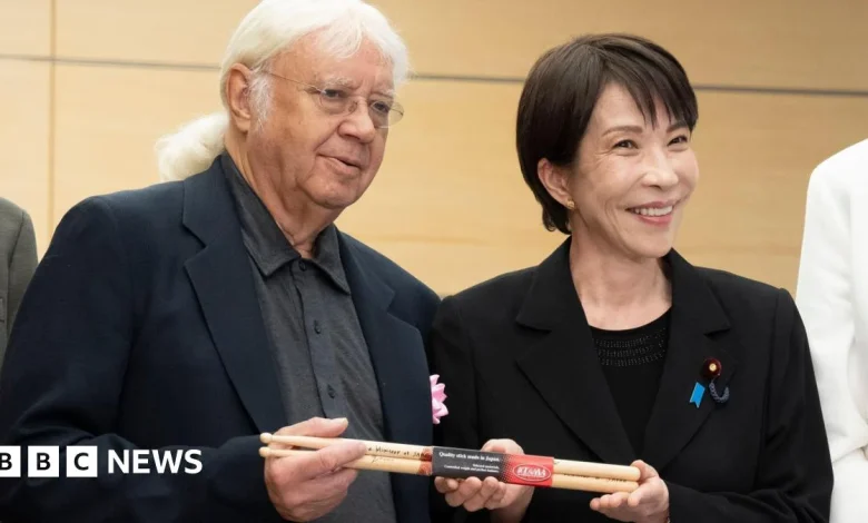 'You are my god', Japan's PM tells British rock band Deep Purple