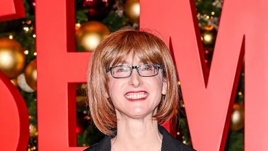 ‘Housemaid’ Author Sara Cohen Is Taking Off Her Wig