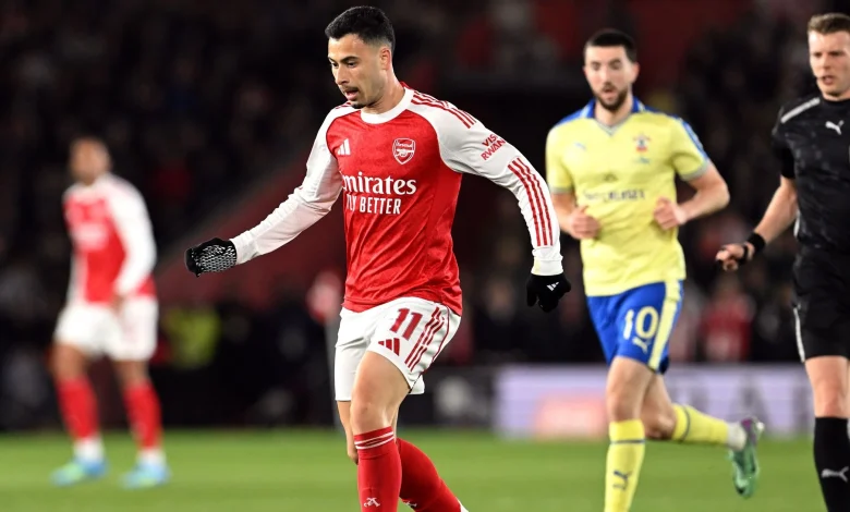 ‘You can’t touch the referee!’ – Martinelli booked for shoving match official