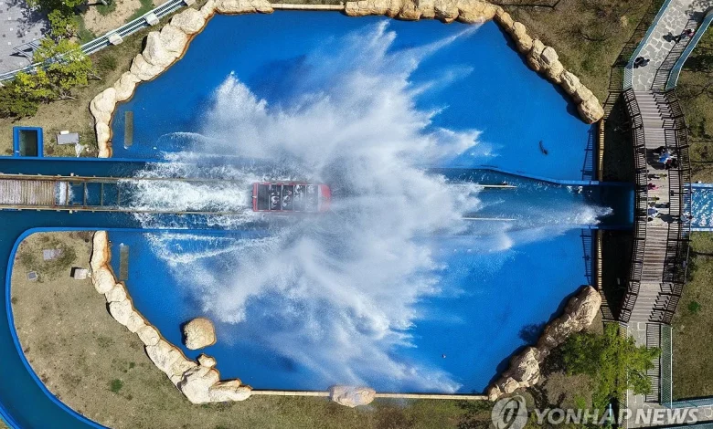 햇볕 내리쬐는 맑은 주말 낮 기온 30도 육박…제주에는 비