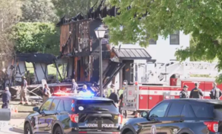 2 dead after plane hits Akron home